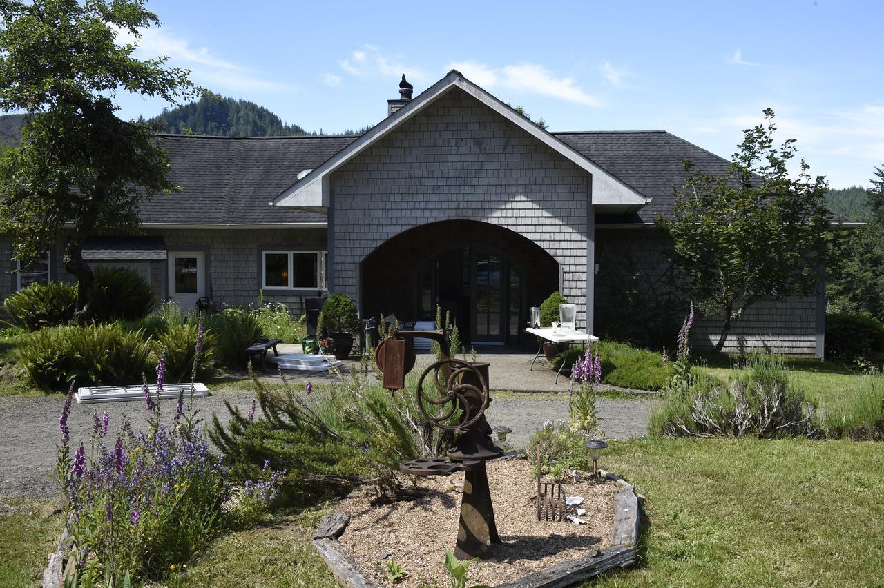 Lucky Mud Inn And Disc Golf Resort Skamokawa Εξωτερικό φωτογραφία